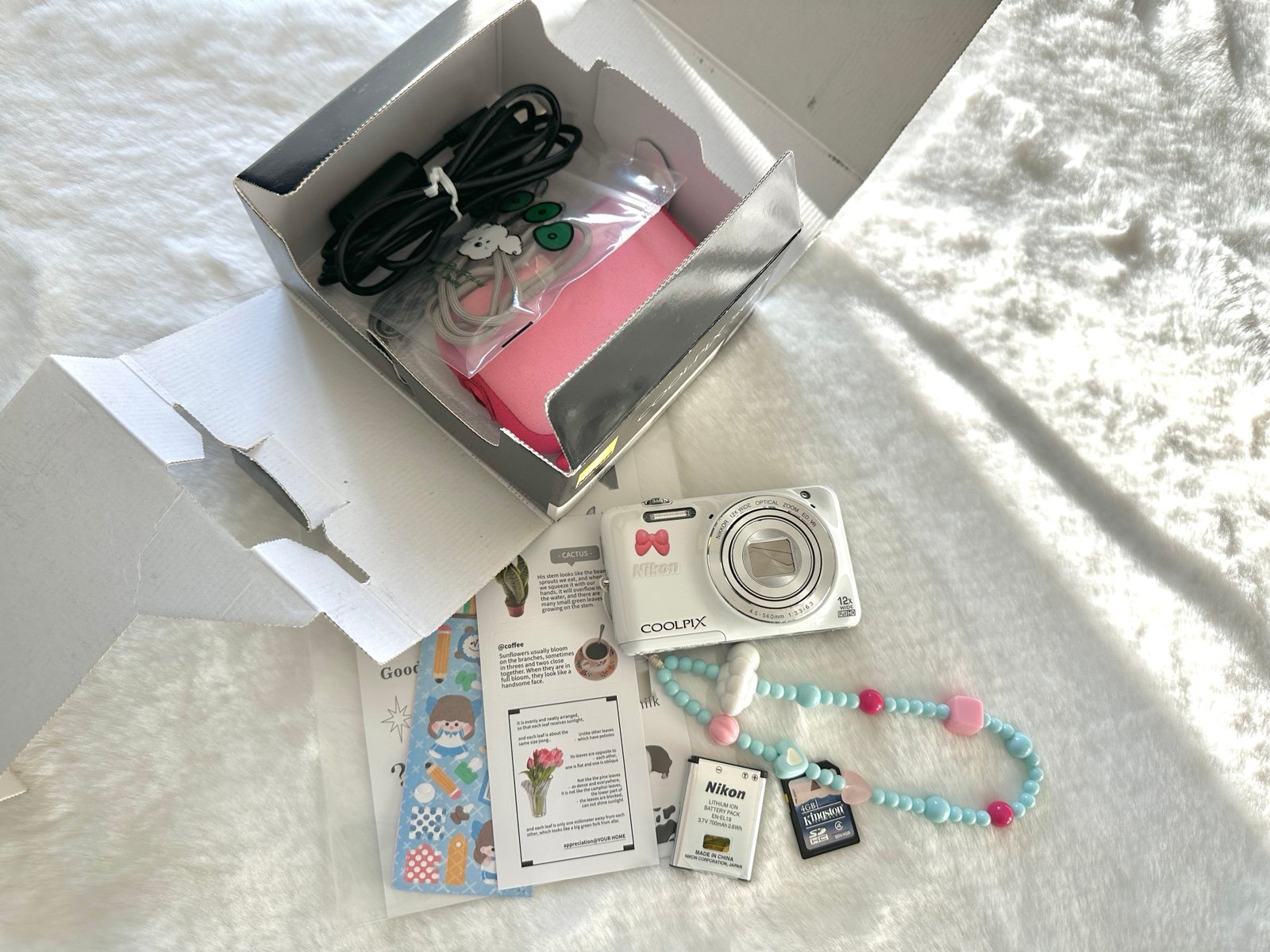 📷 Used Nikon white coolpix s6600 flip screen digital cameras 🔥🌸
