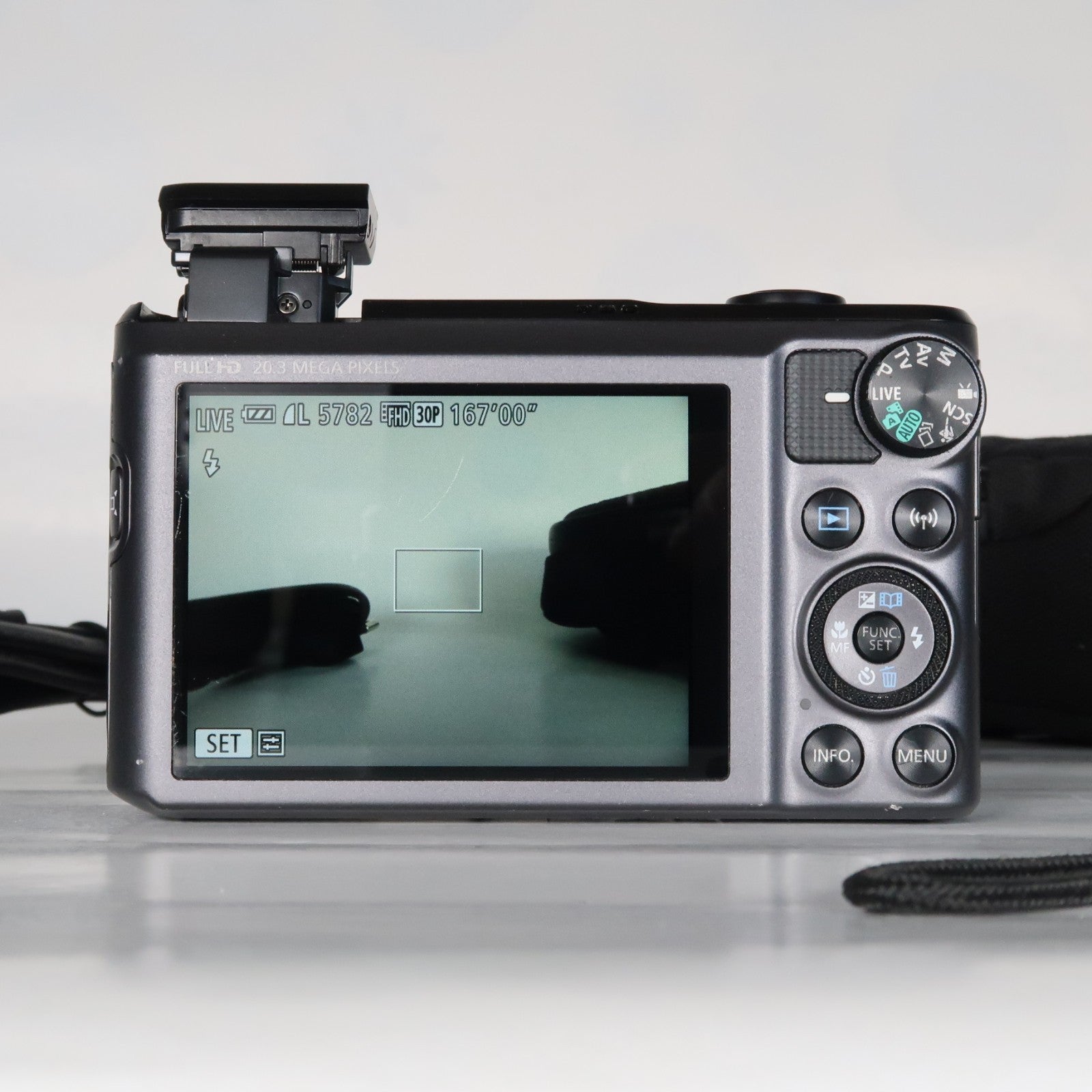 📷 Used Canon PowerShot SX720 HS 🖤 20.3MP Travel Zoom Camera – Full Bundle Included 🔥🌸