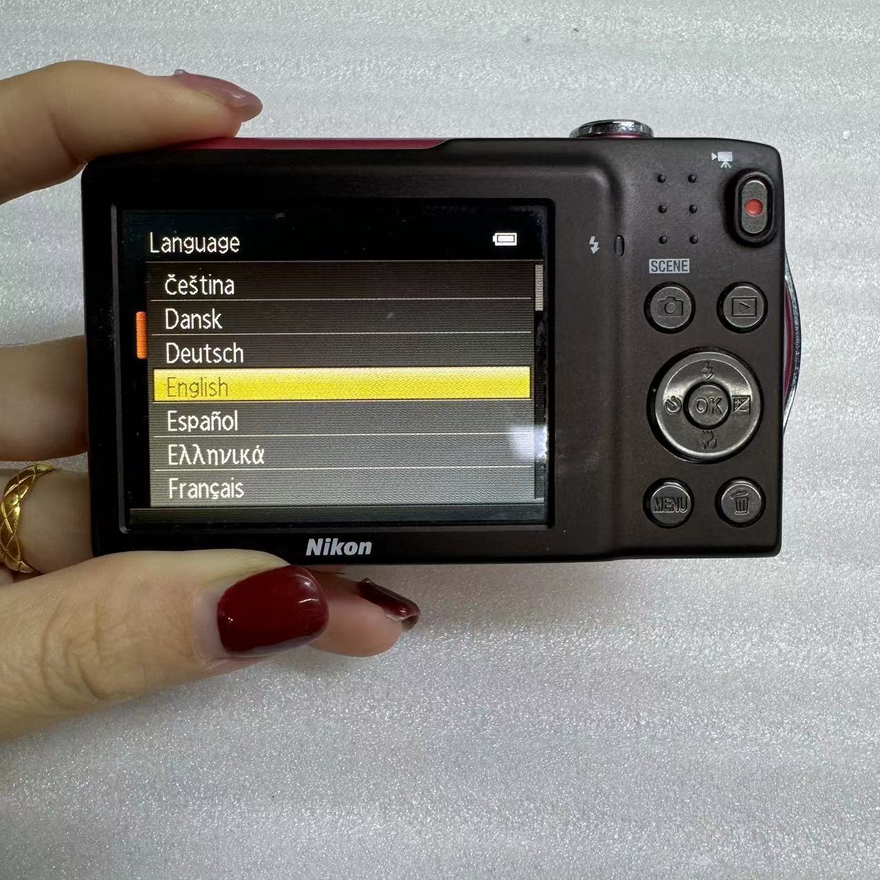 COOLPIX S3300 Strawberry Pink 6x Zoom 16.0MP Digital Camera NIKKOR Glass