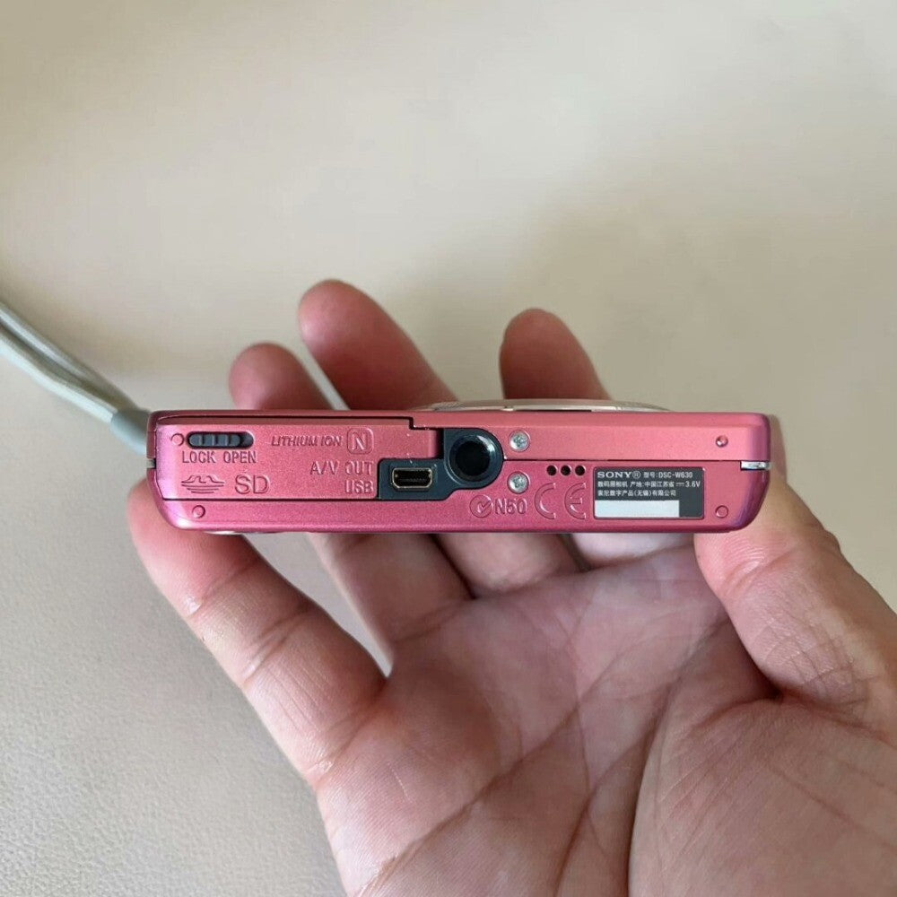 Cyber shot DSC-W630 Digital Camera 16.1MP 5x Compact w/ Accessories Pink