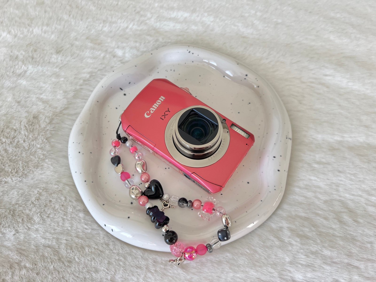 📷 Used Canon pink Ixy50S digital camera 🔥🌸